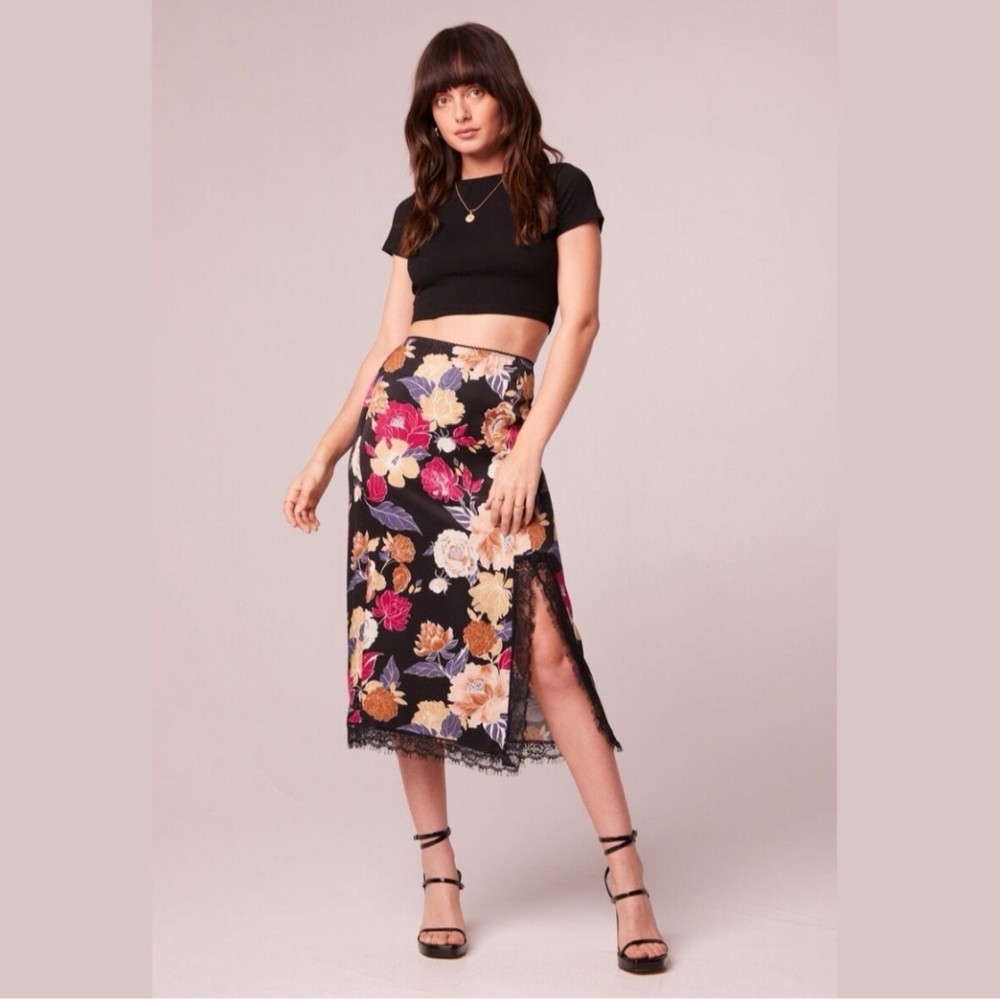 Band Of The Free Lilou Black Floral Lace Trim Skirt  Size Small NWT